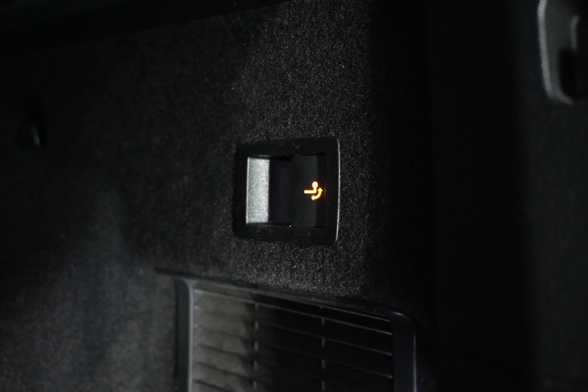 Car Image - 29ApSSFYxLKugIJRfs1iUJ