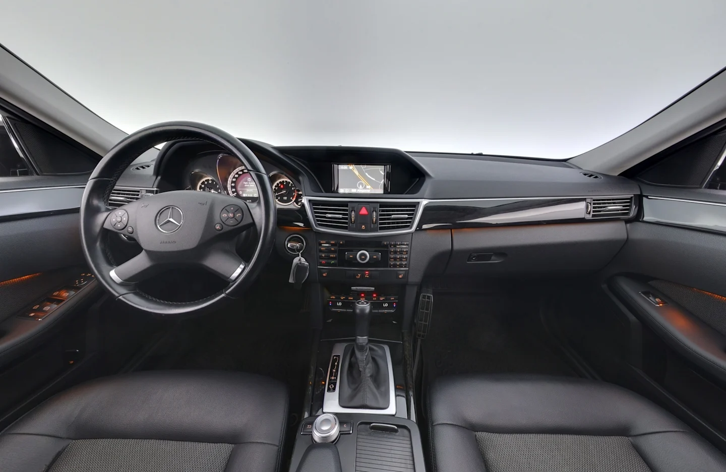 Car Image - 7AS4hl8crxrocmSxdRVA0N