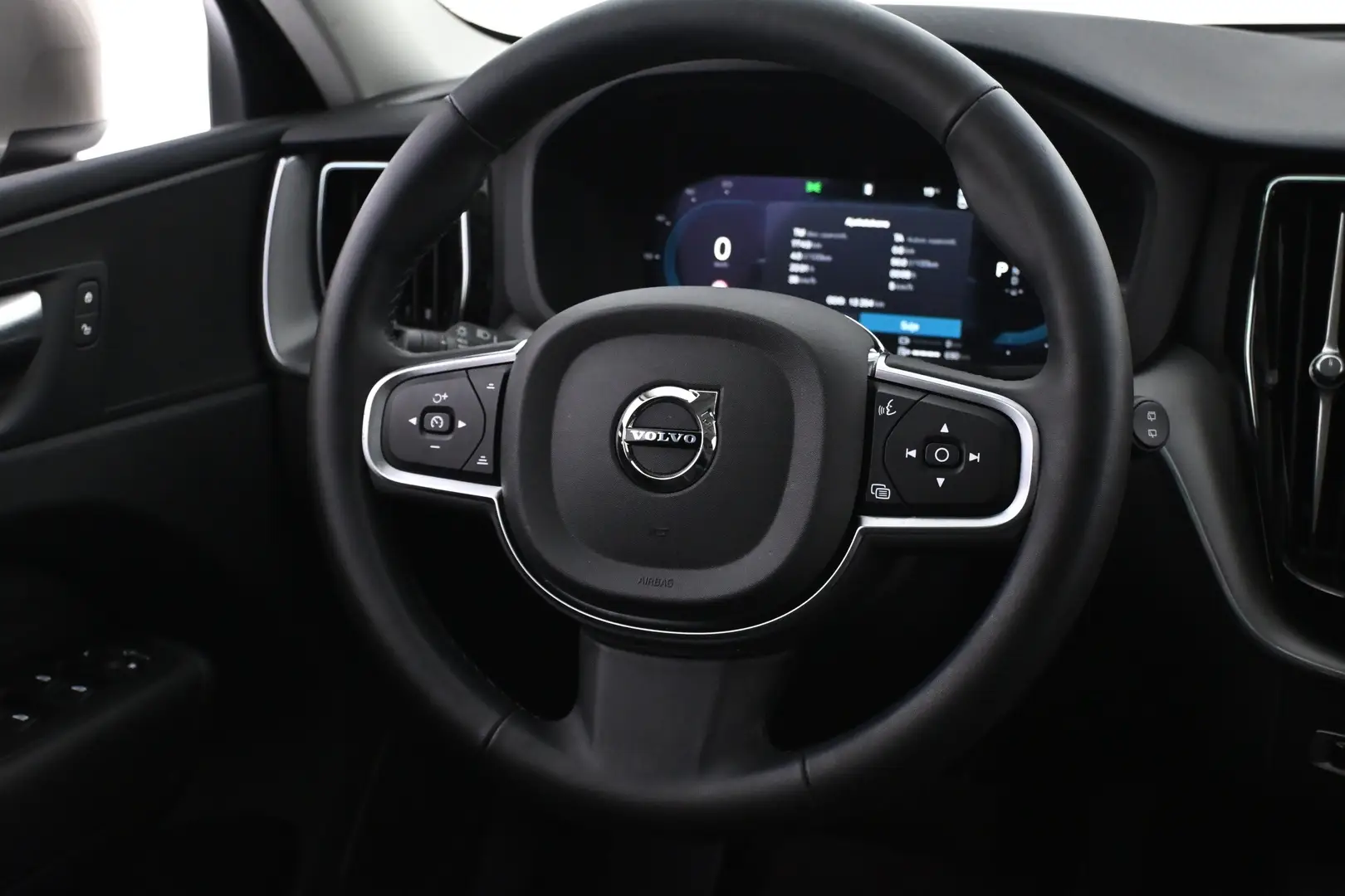 Car Image - 1ky3ldFvrCzQ1tyOoxPPZy
