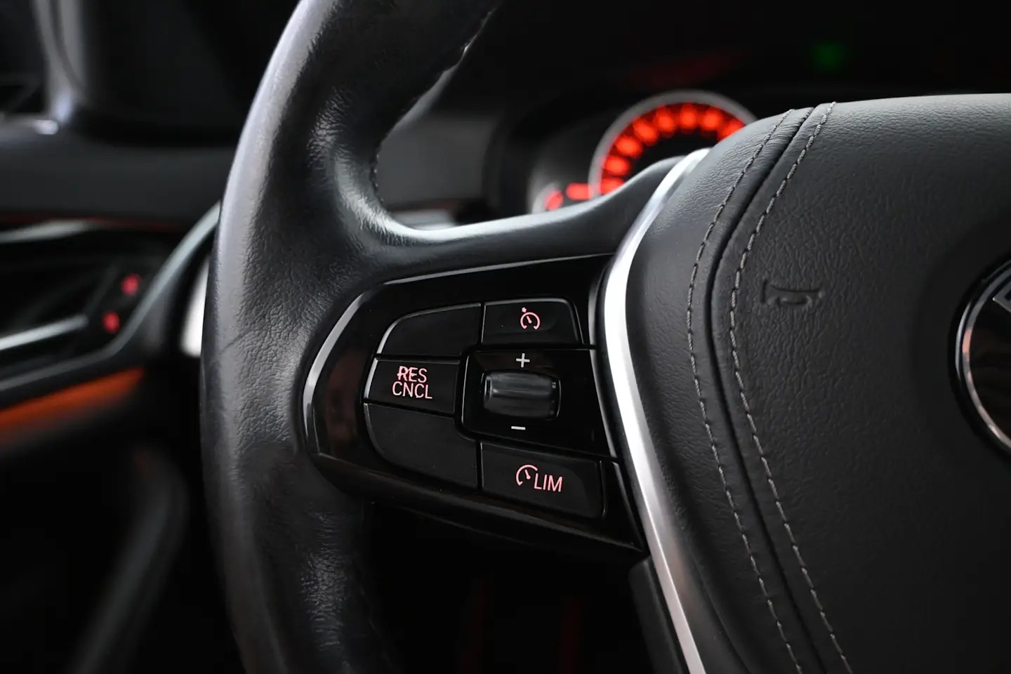 Car Image - 2H8vIxdMNtREDh2Bc7B8Js