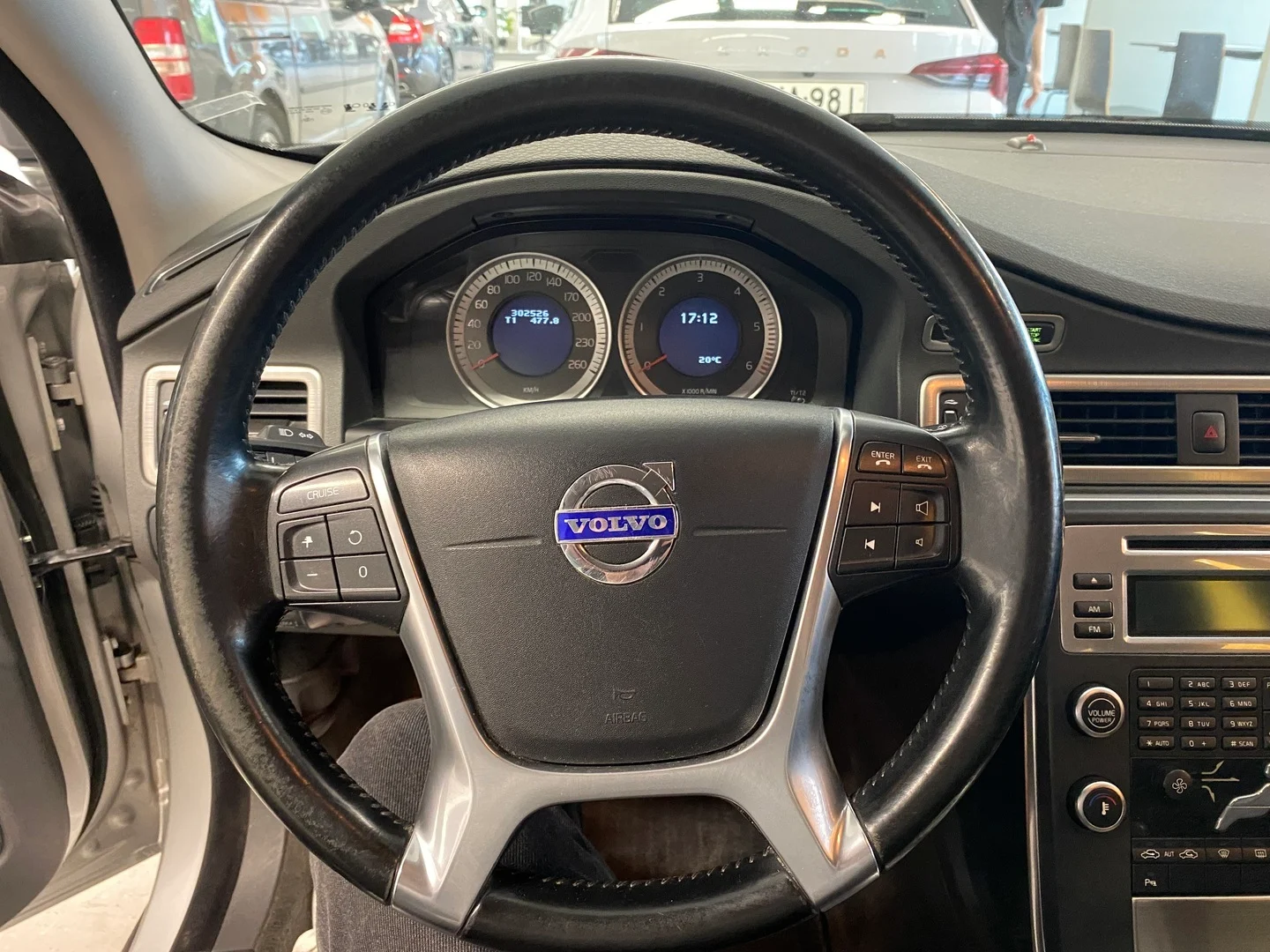 Car Image - DrozMOIRhNg62djSDlU5z