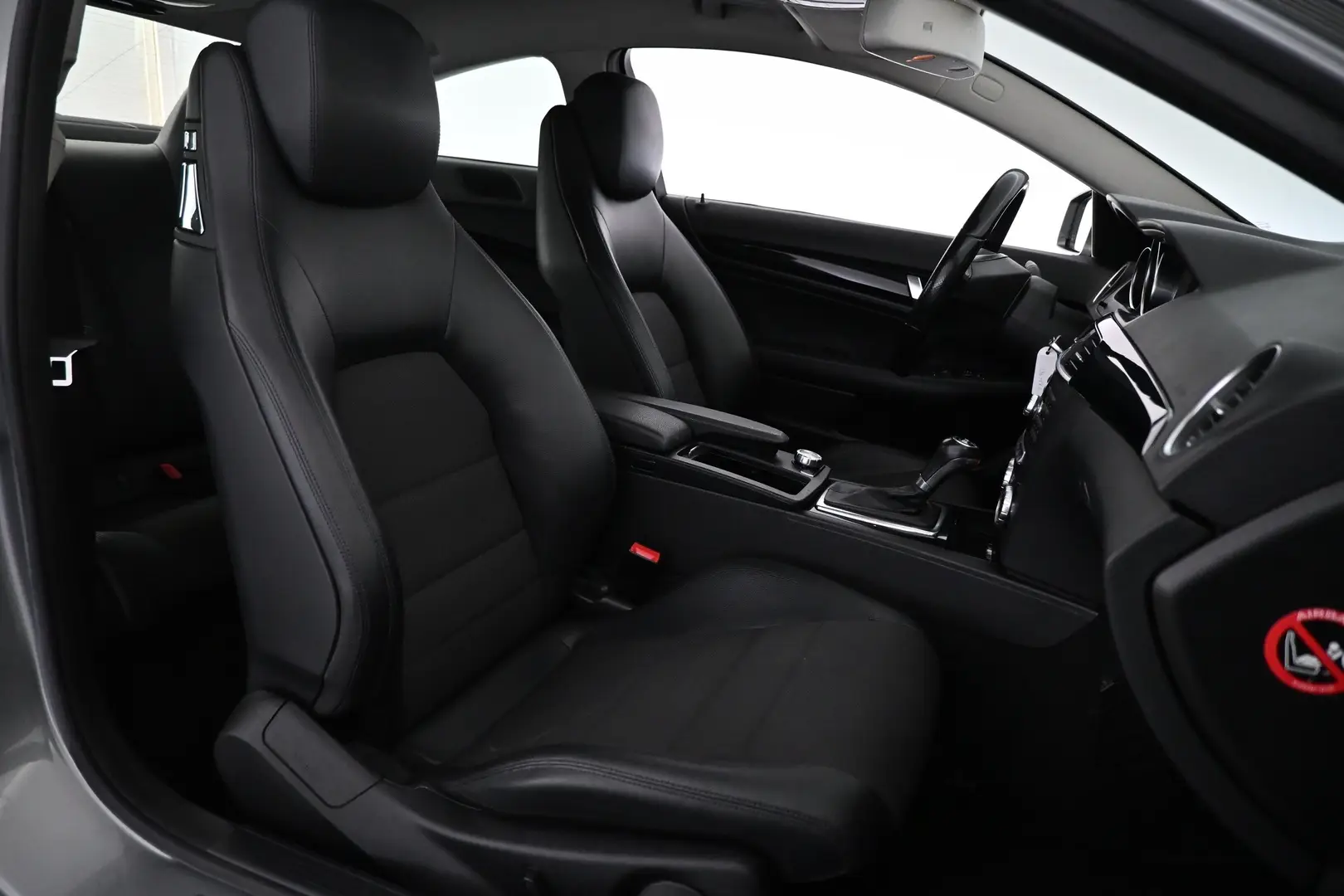 Car Image - 8ytHJv8RnUQdaM214sYfx