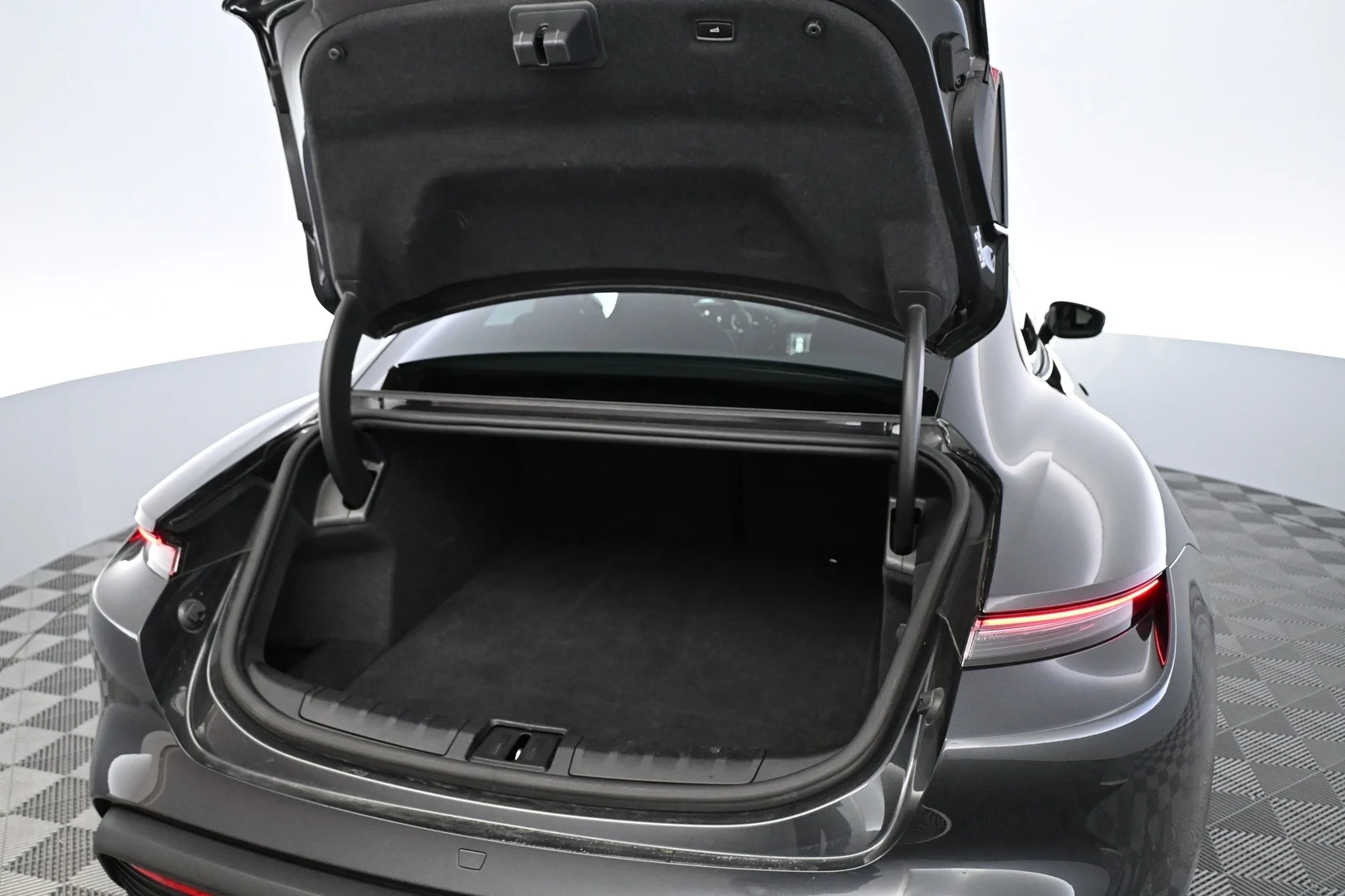 Car Image - 4RvPWF6d7k8J0zqOx9rwLX