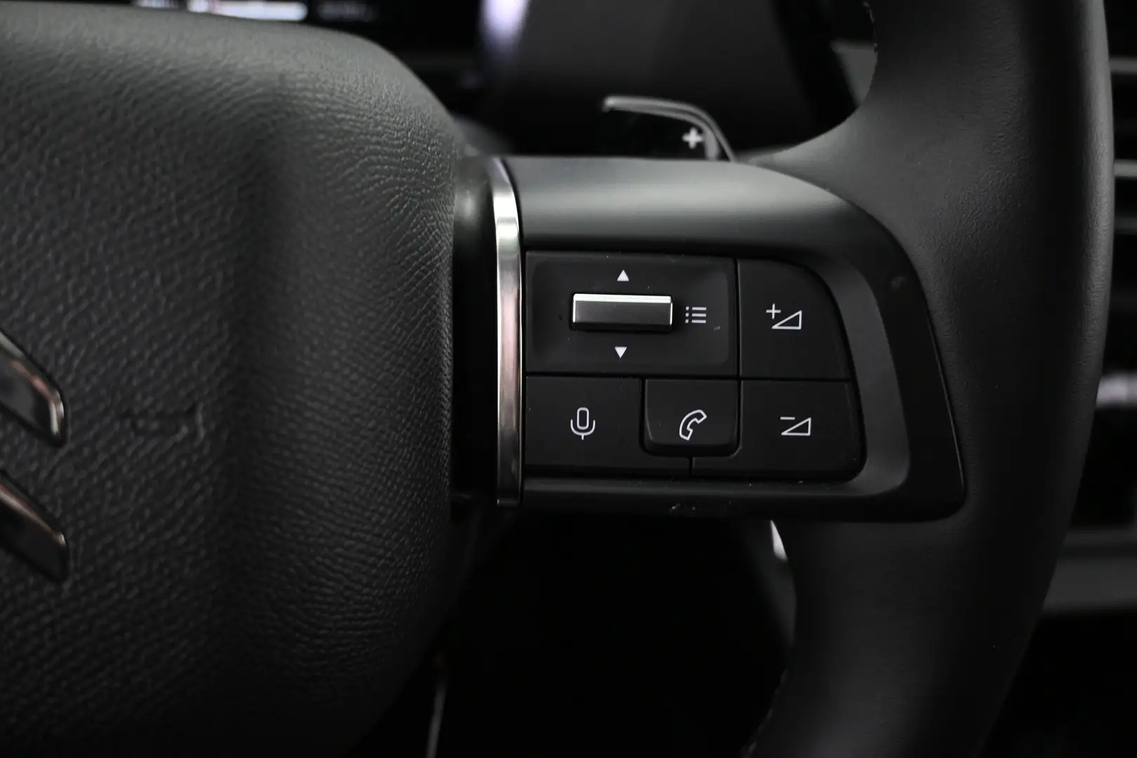 Car Image - 4R17RVQGoqZ7iE3RxXkTJi