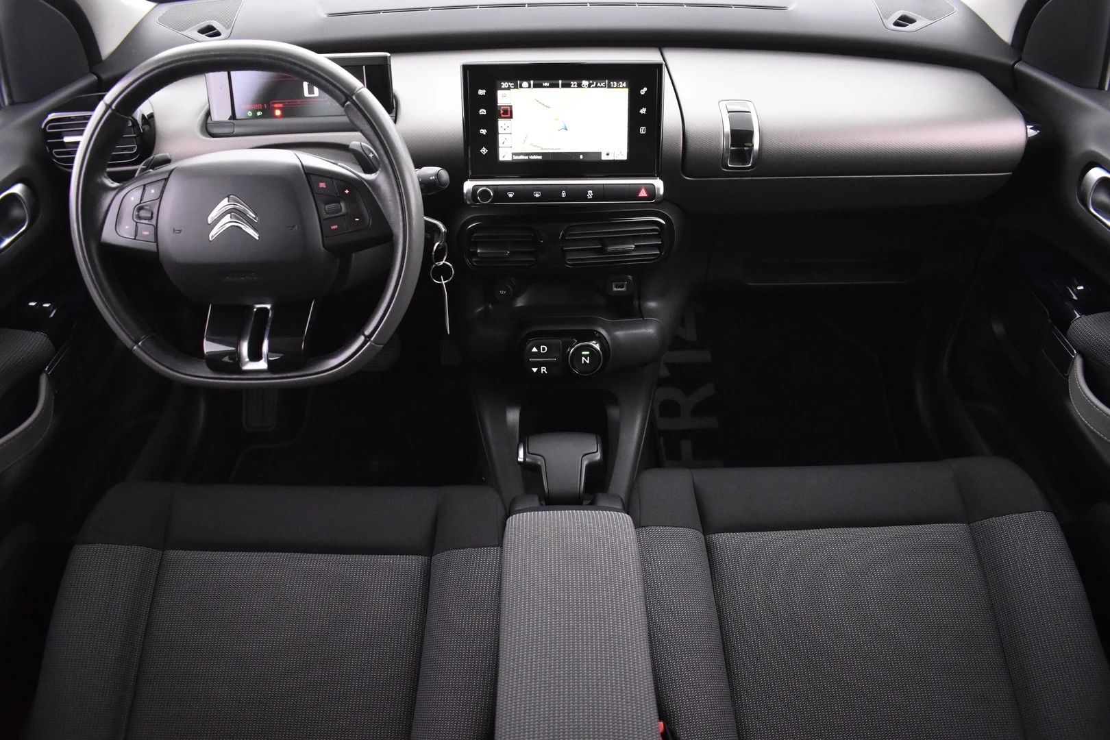 Car Image - 3HRVWVoz4CinsuNXtWA17I