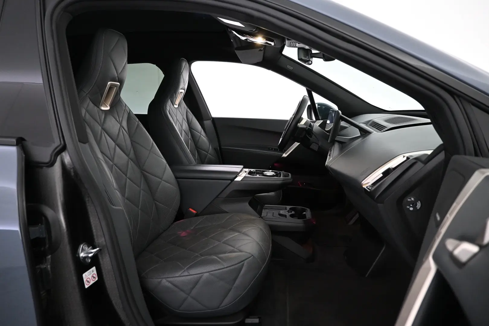 Car Image - 6yUh27omKWh4FlY7Bf6gD6