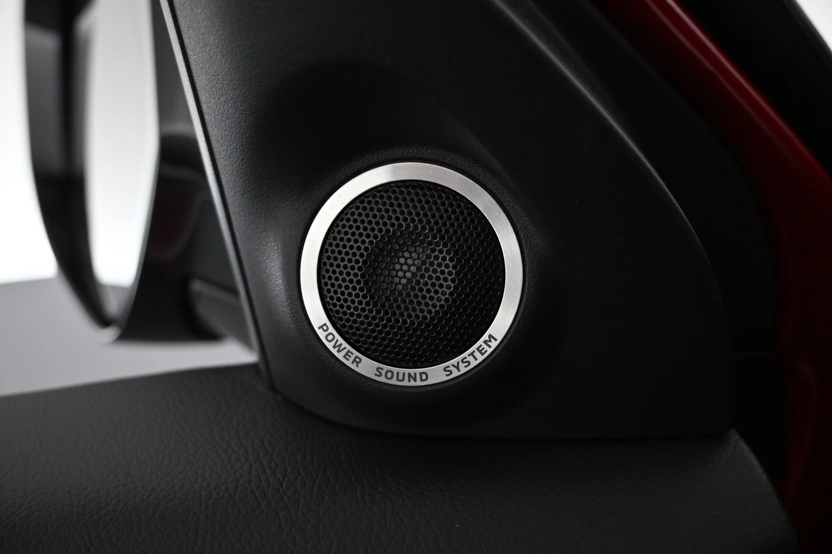 Car Image - 54YPYSv7Pg1sOfZBBGQJqi