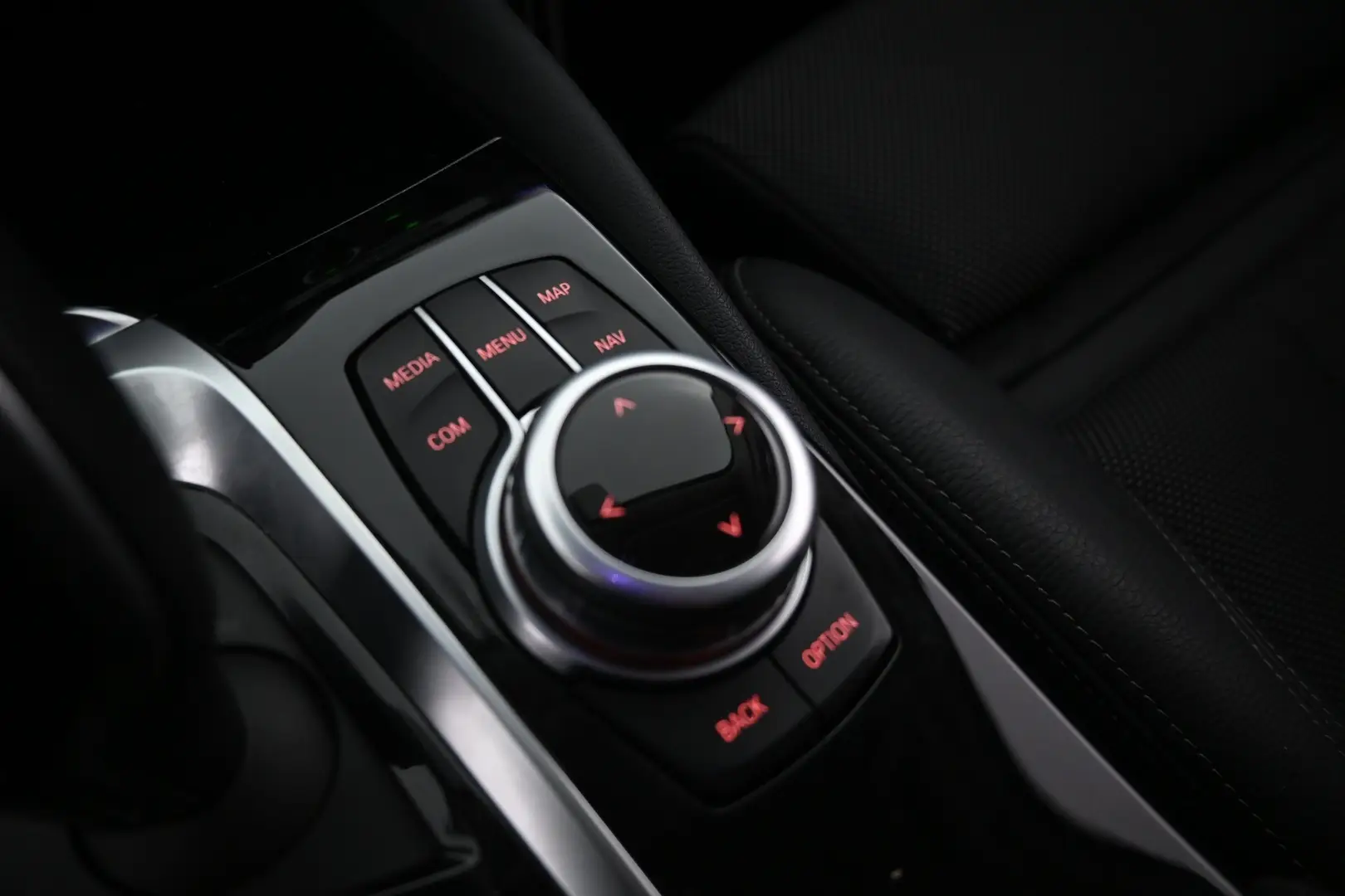 Car Image - 9RPNEC32VBFpnnaS7VdfA