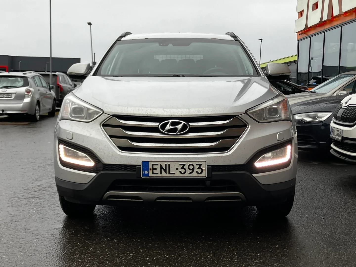 Car Image - 3pivLdYQZkrcTZvfCpyRfT