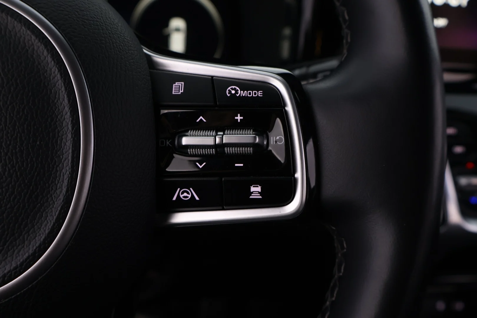 Car Image - 1A9ylQQb1DFi6UddE2rNRq