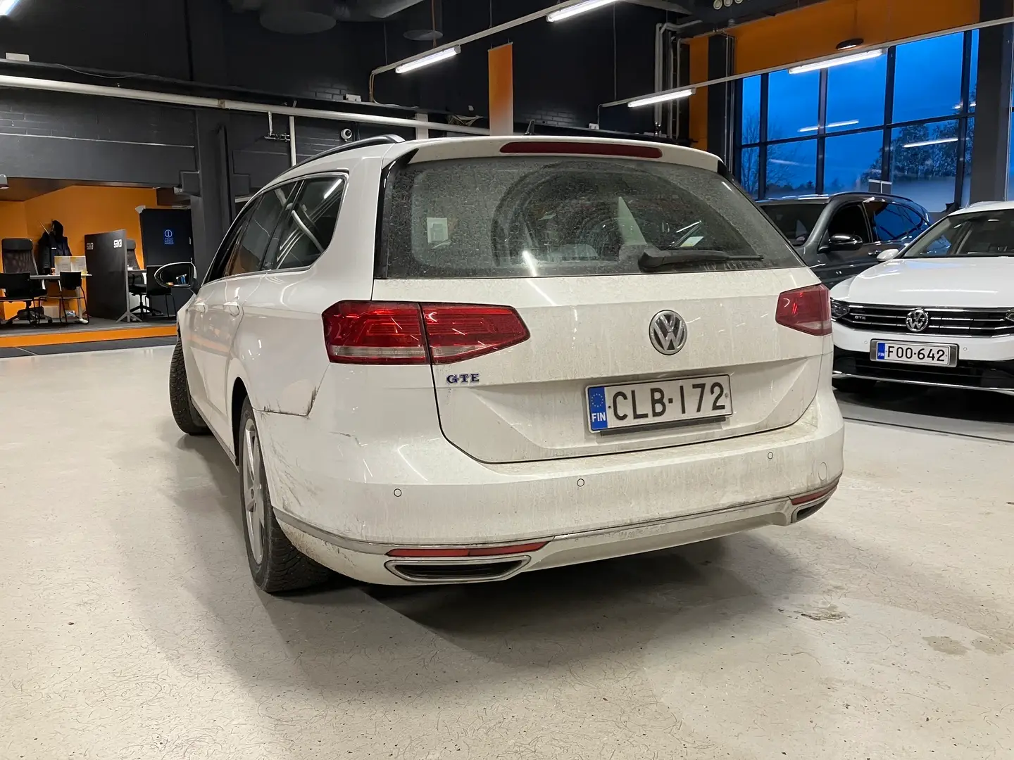 Car Image - 4wXU3aY3q9vOVkLE1dlK82