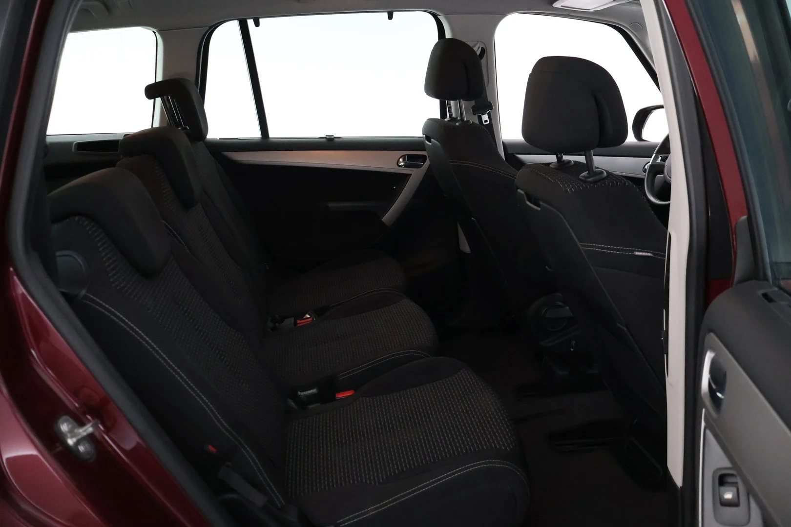 Car Image - 4BSynCsQpQM8A2OSWrBPbo