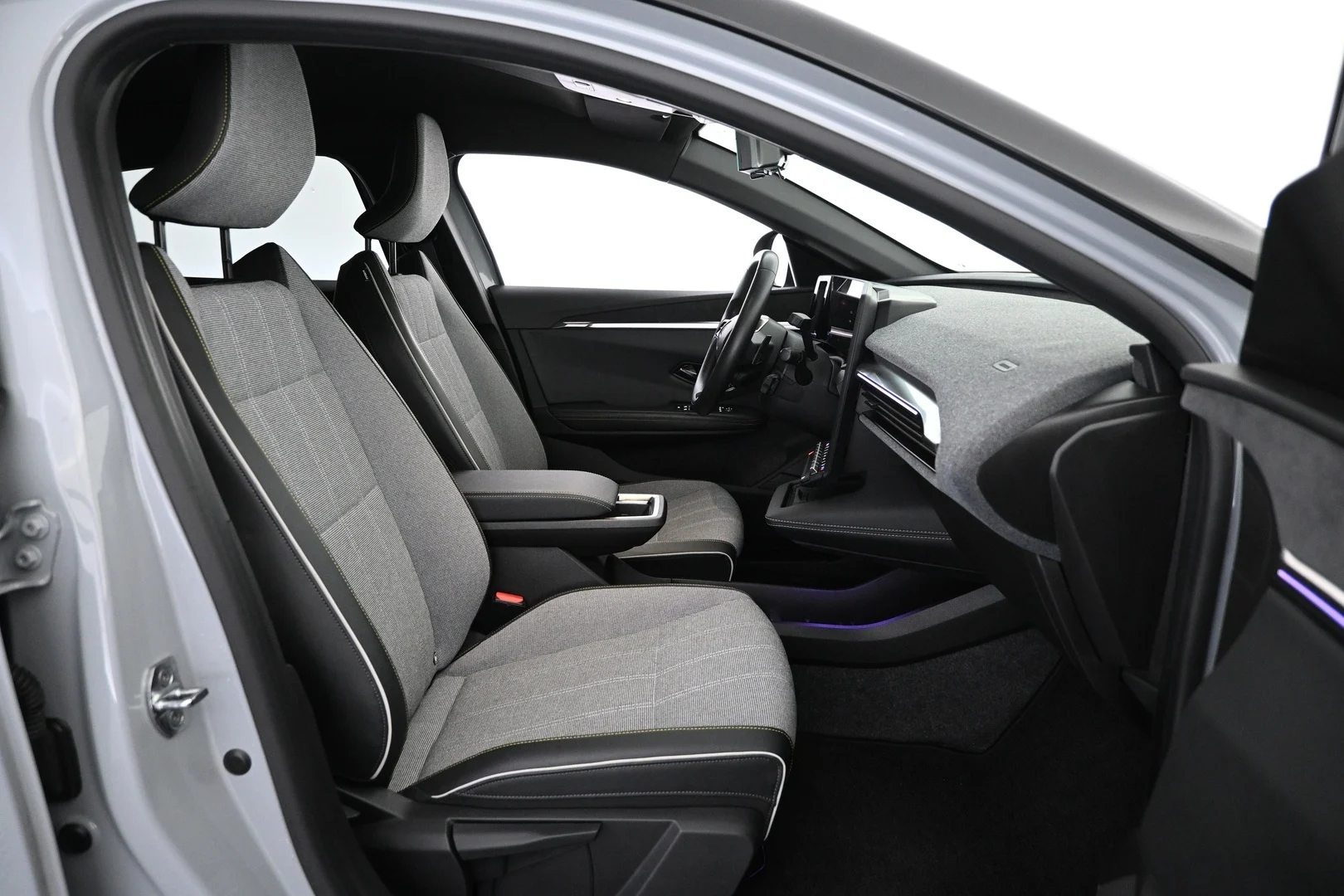 Car Image - 4SsNRxEsAZVGcAHUMzXCw3