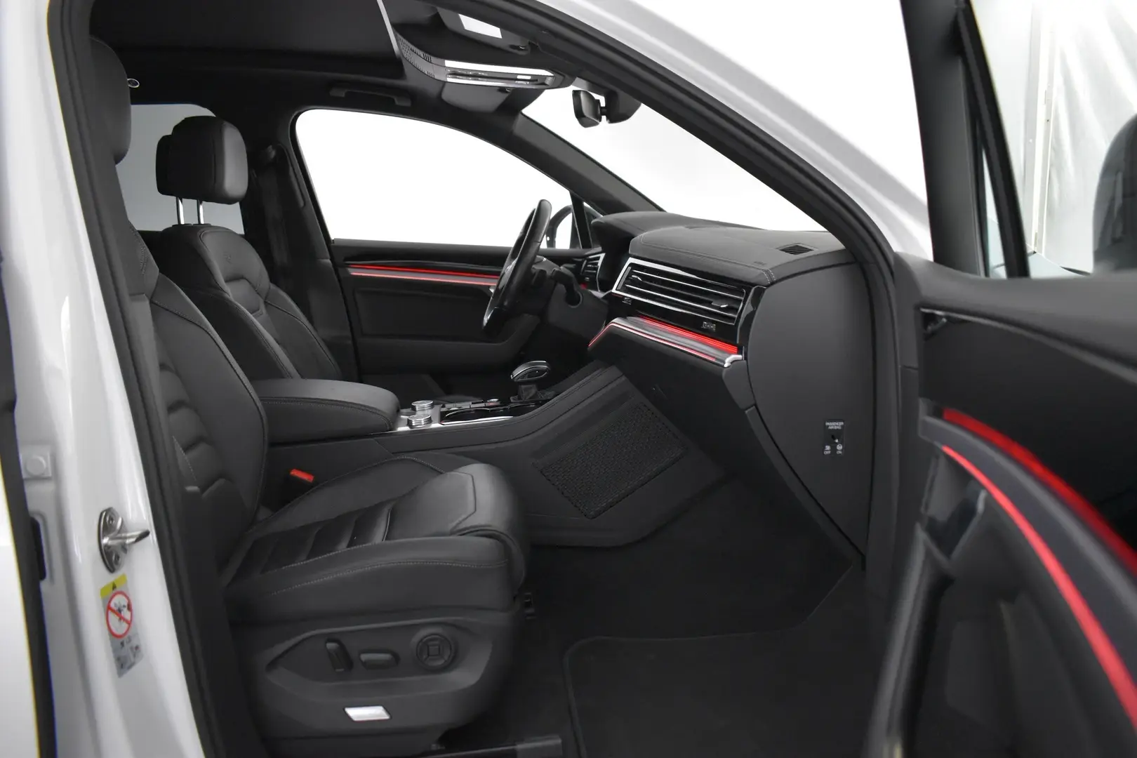 Car Image - 3XJna00QLG9JqGozEyZD39