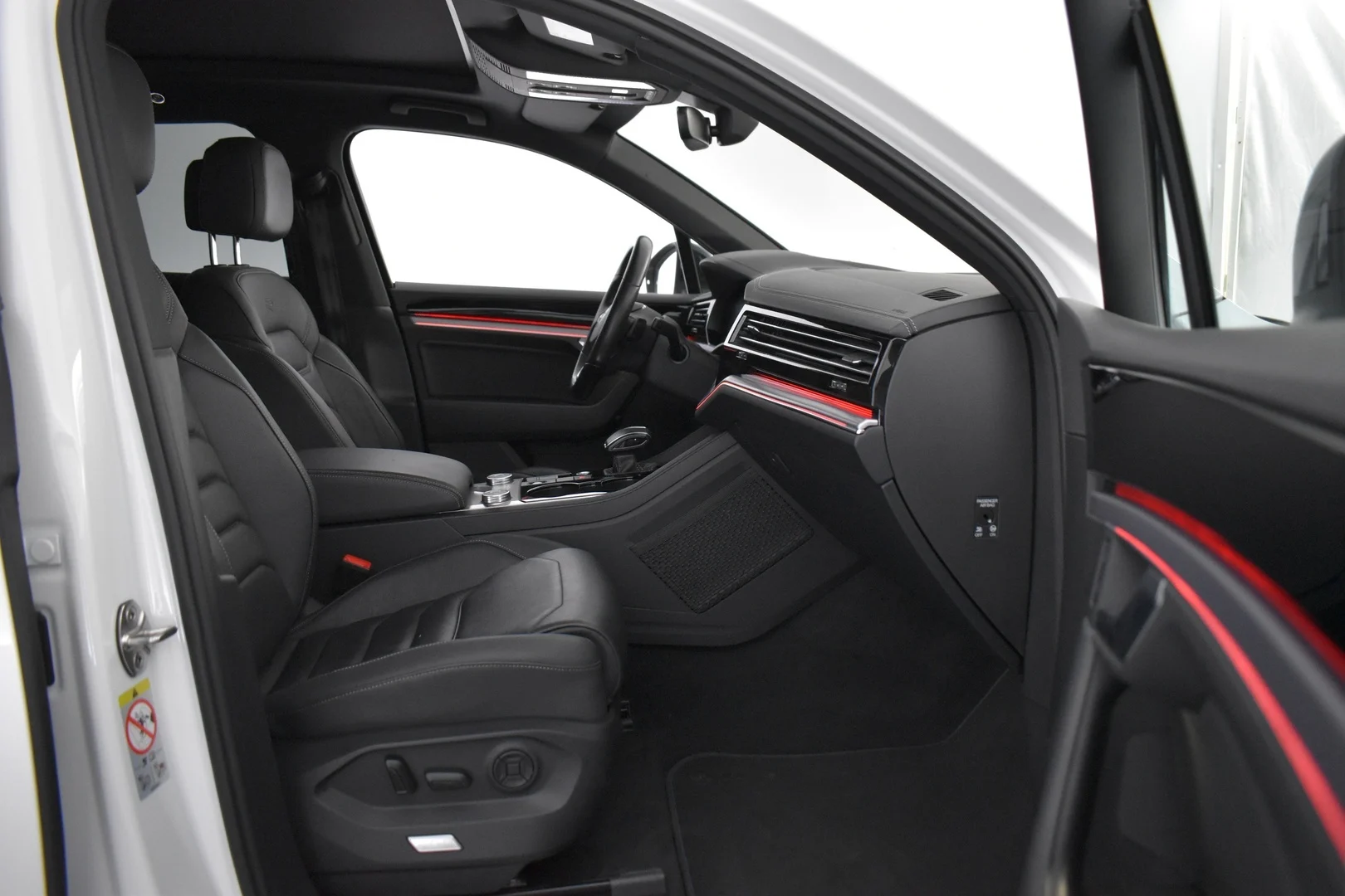 Car Image - 3XJna00QLG9JqGozEyZD39
