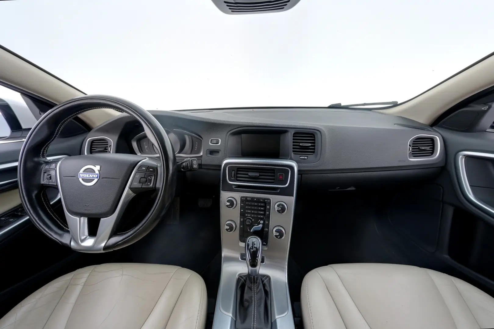 Car Image - fYT1uQerrjby0FhN9sObI
