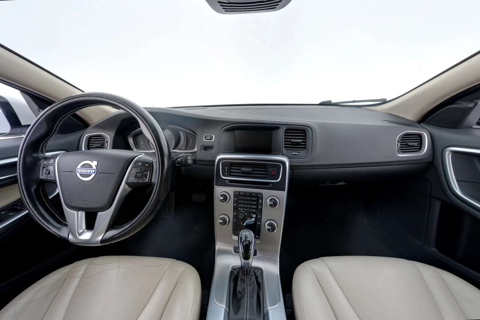 Car Image - fYT1uQerrjby0FhN9sObI