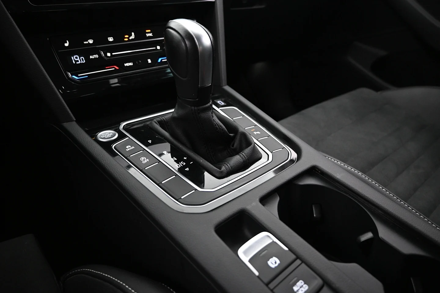 Car Image - 3o6D5kdIpaAvgMR4fcqmID