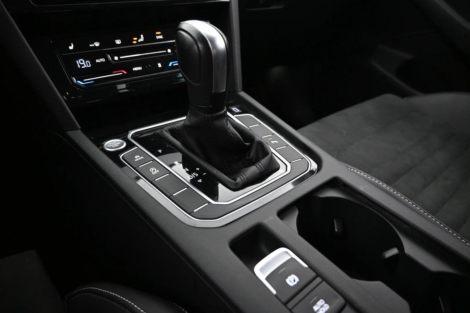 Car Image - 3o6D5kdIpaAvgMR4fcqmID