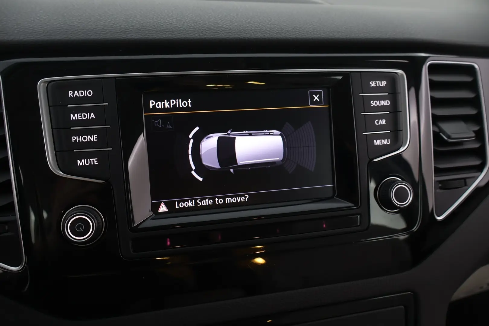 Car Image - 3pollbI9ZF05BTrbwKdpaO