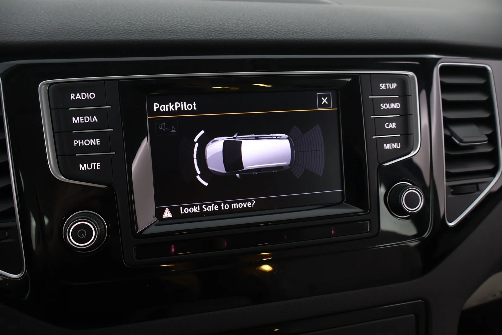 Car Image - 3pollbI9ZF05BTrbwKdpaO