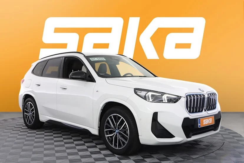 BMW iX1