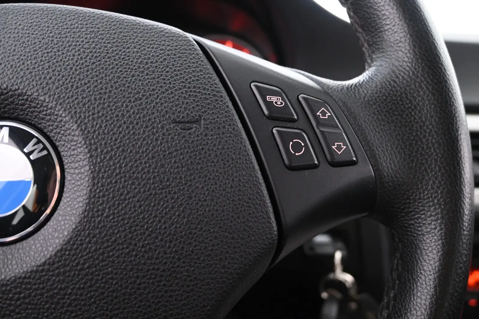 Car Image - 0DFxCGJT9LxvFWG4Mf5LY