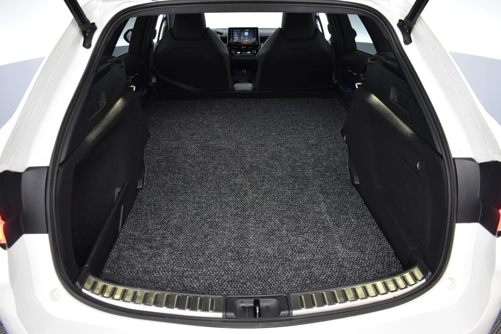 Car Image - 4LoDXjmryz5hBSBtWZL4MJ