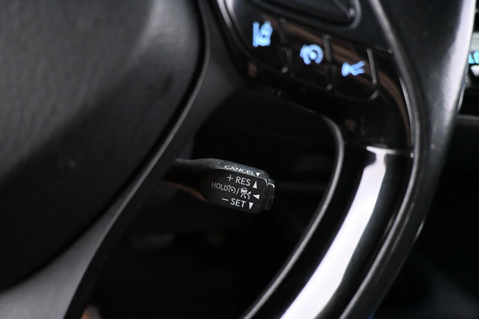 Car Image - 4fwIeX6ZAVDiUPrH1s24yn