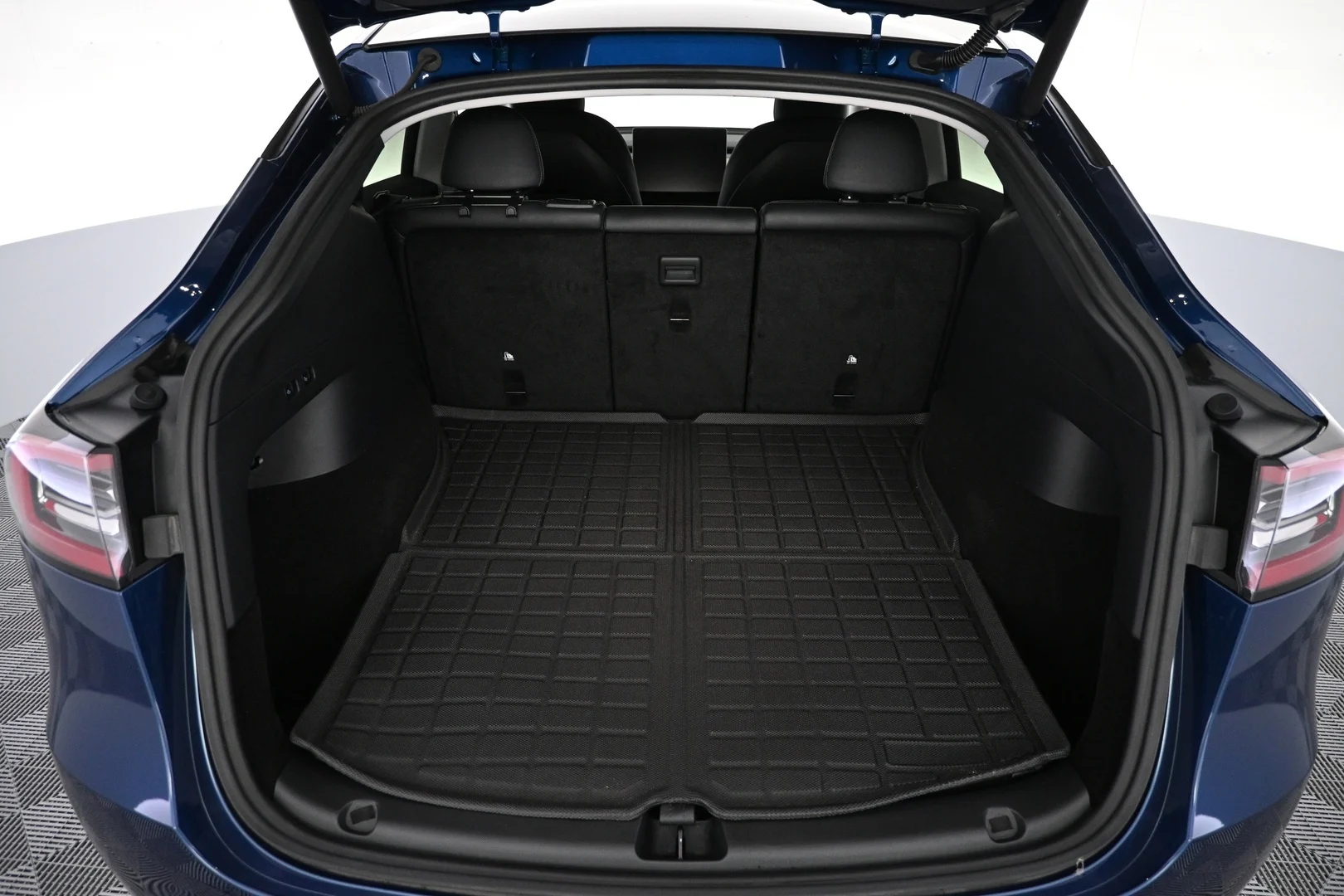 Car Image - 3iBR2LpILMvVCFuK7OfxeR