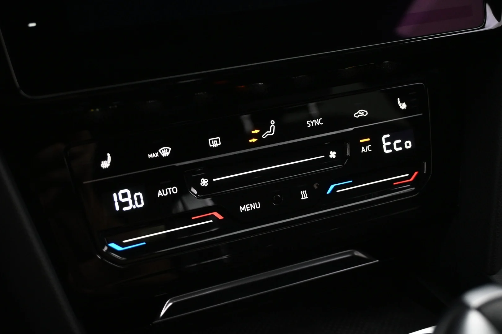 Car Image - 2rgKRgHcE9MeLXeq8mI63L