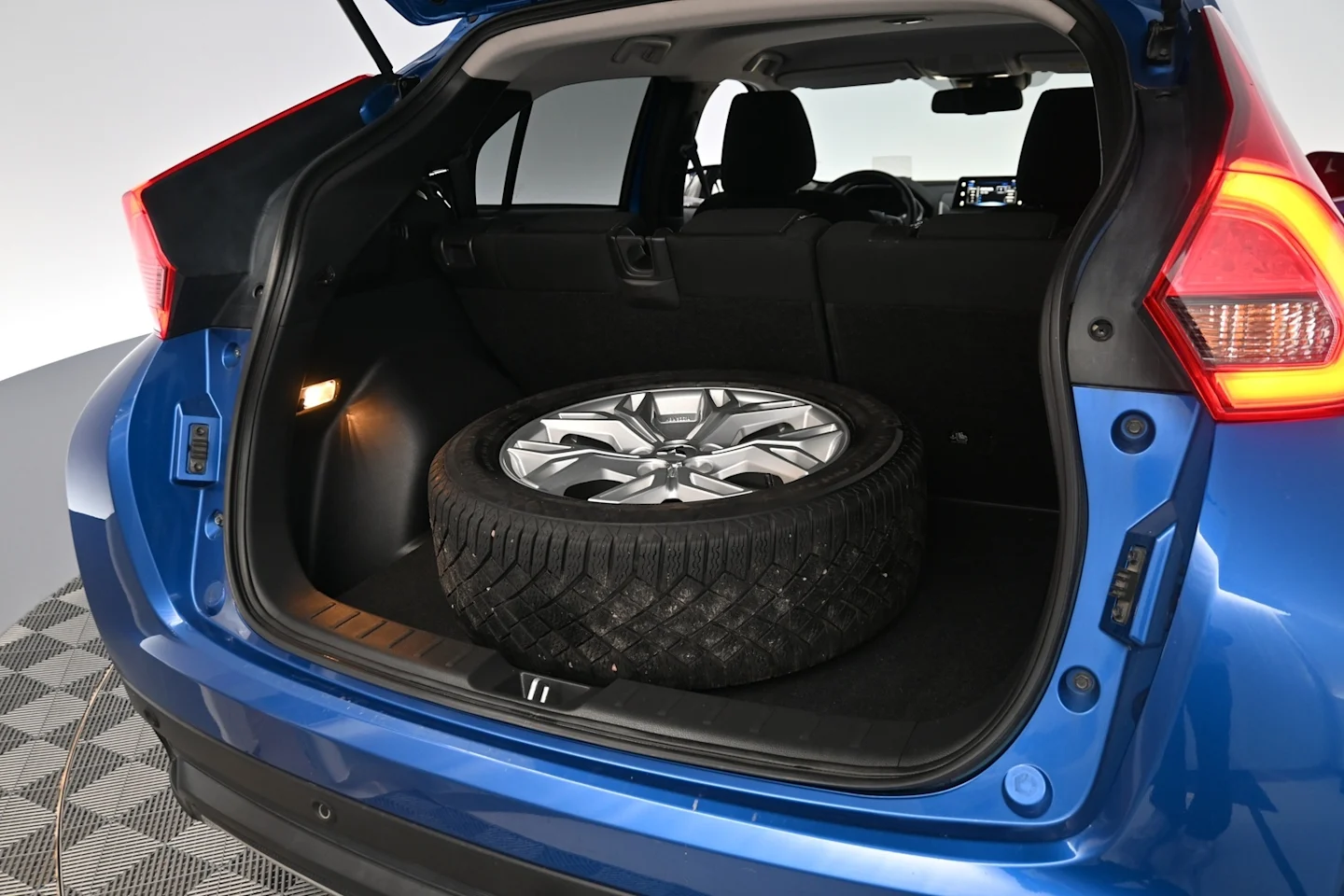 Car Image - 2v9PQyteTEzgAnuJlcYZ4z