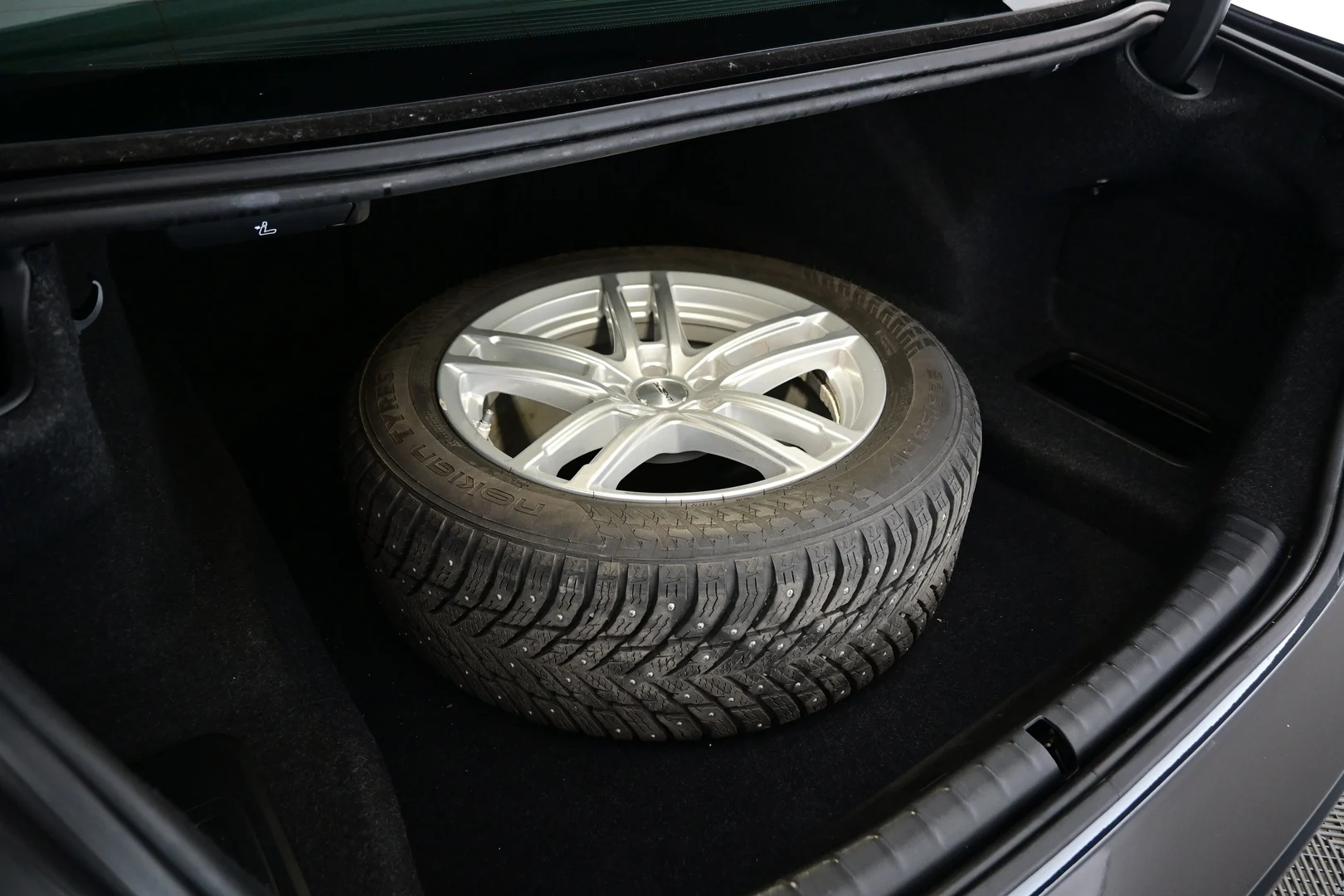 Car Image - 2gslaANqB9AOjdmAmmMjnj
