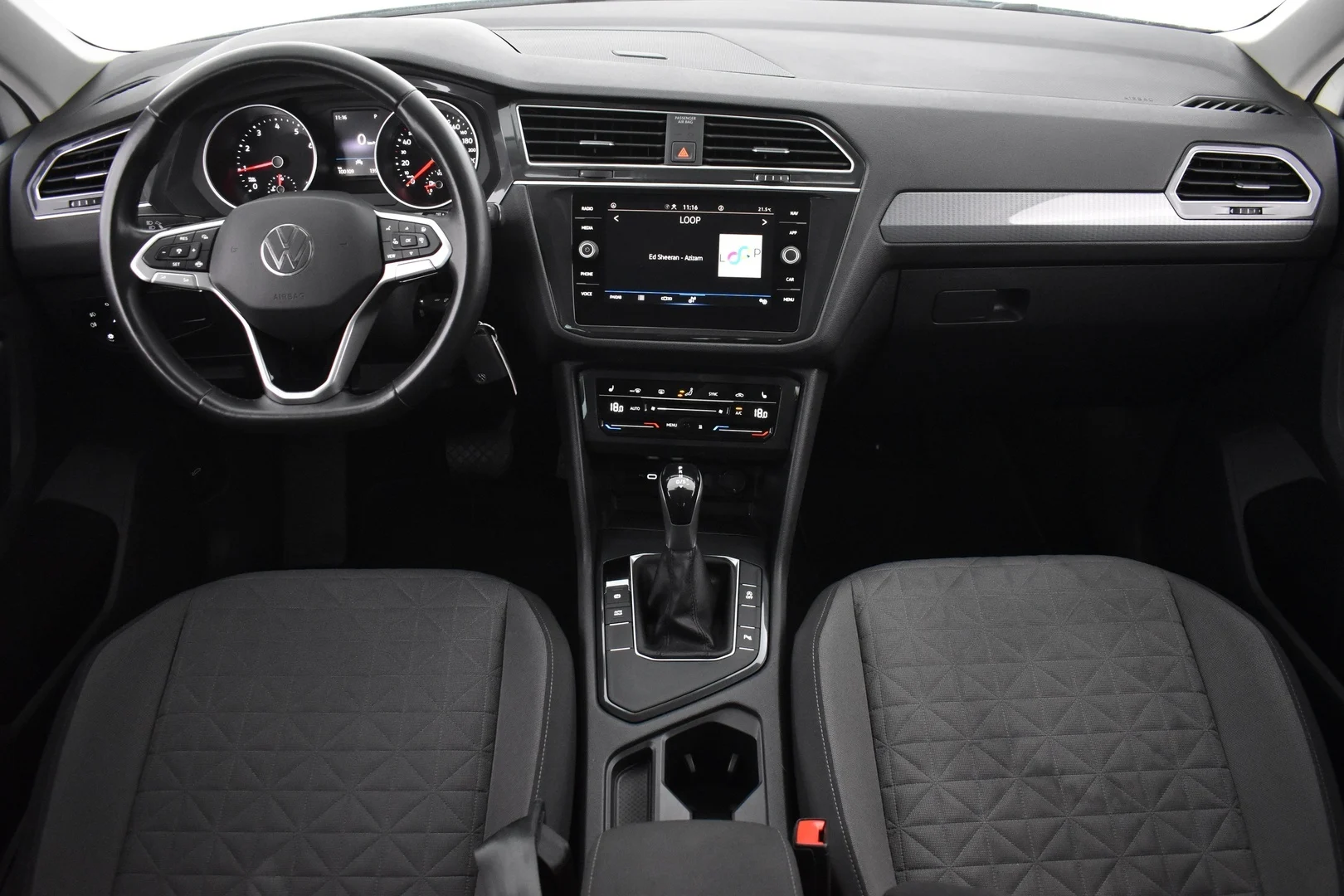Car Image - 3bCOIj8ZTwVlTOICZgjRG8