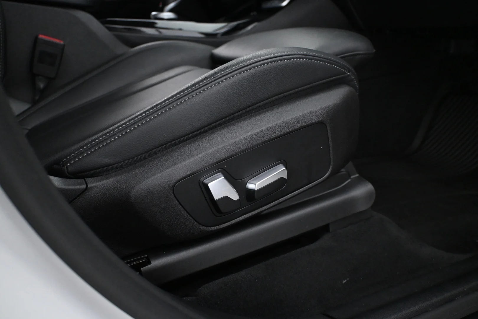 Car Image - 5cMJ9GFBRXIRSUsOy0foyo