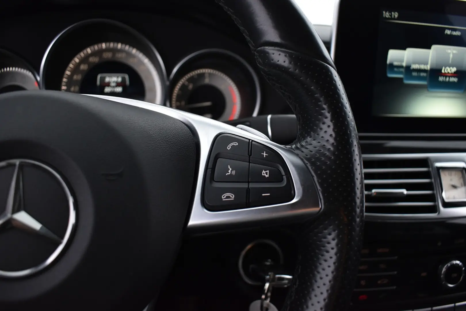 Car Image - mVR9odQt4c6ElLhBcWNBQ