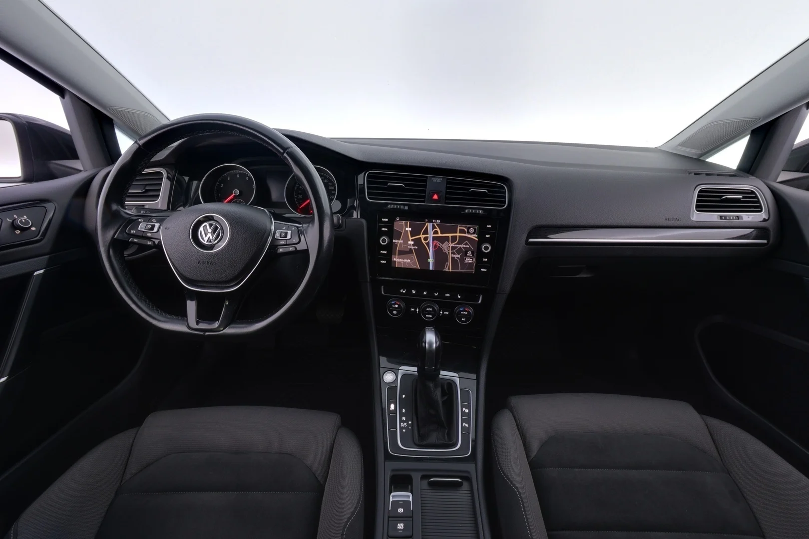 Car Image - 18TAYKnXOvJO1qQbDW2pRl