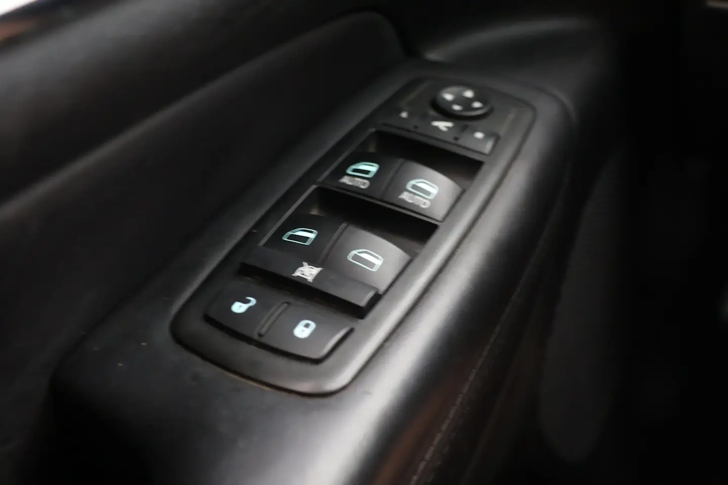 Car Image - 1MnMRlhWkbDMIVkj03IXFf