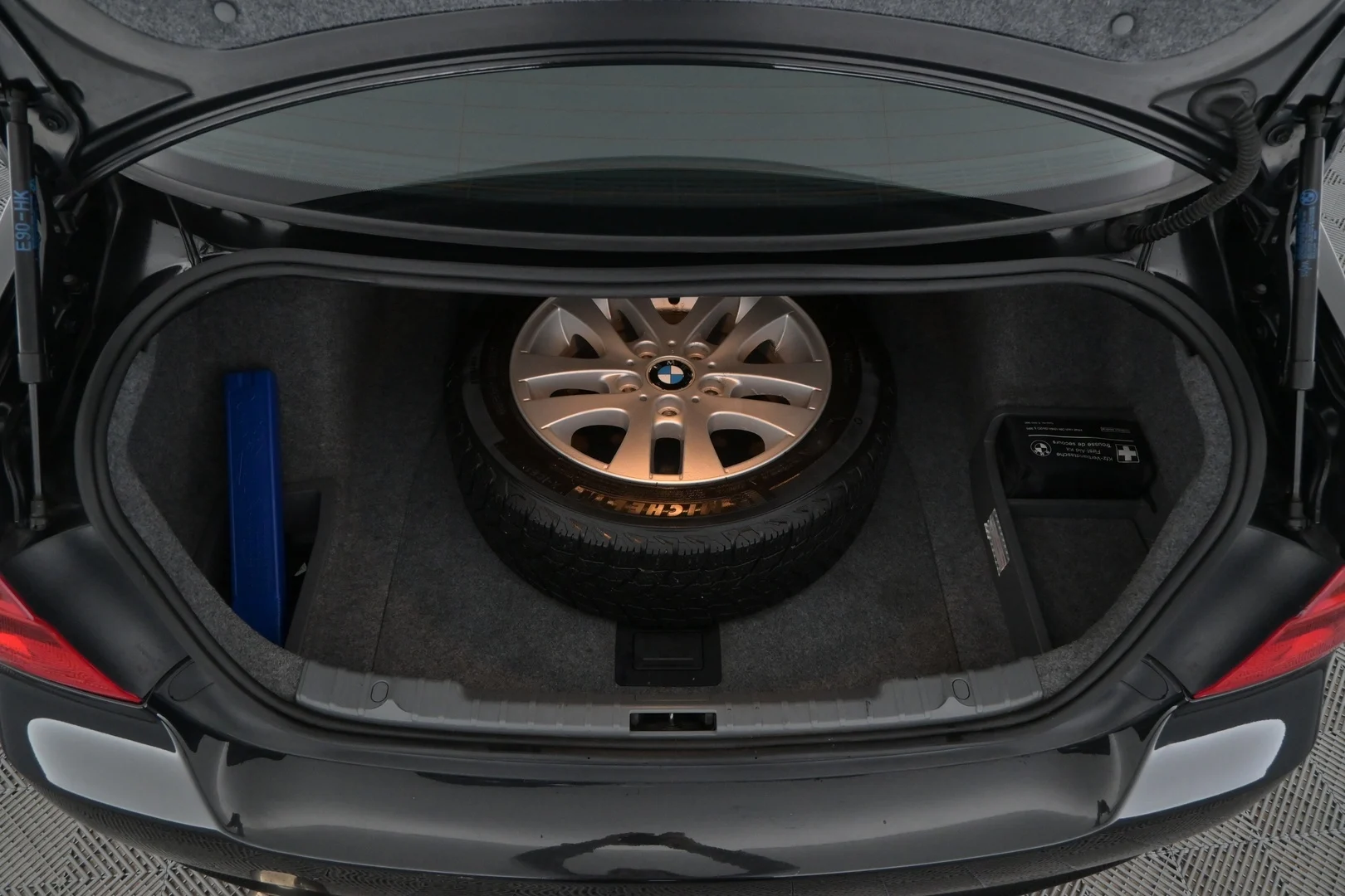 Car Image - 7JBkvZB1viAZAJf9lnZQNT