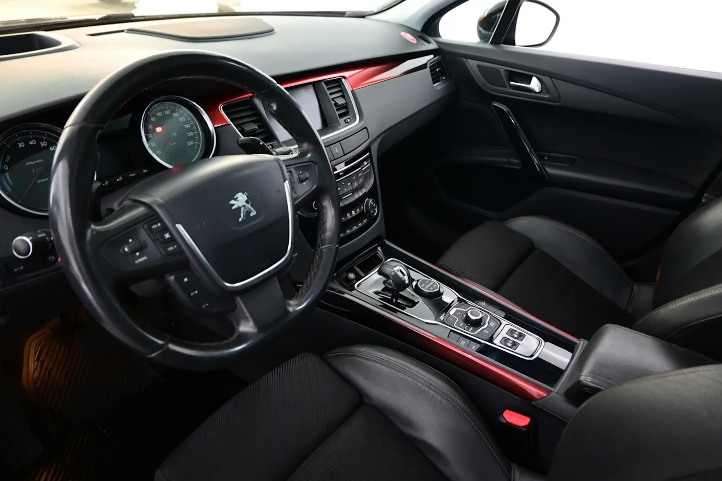 Car Image - 4Rxw3eQ6XqWsuXHgGU3myk