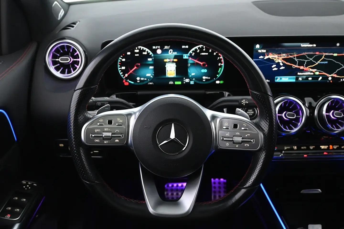 Car Image - 1UJPwY4p9HL2BvR3OZMHiZ