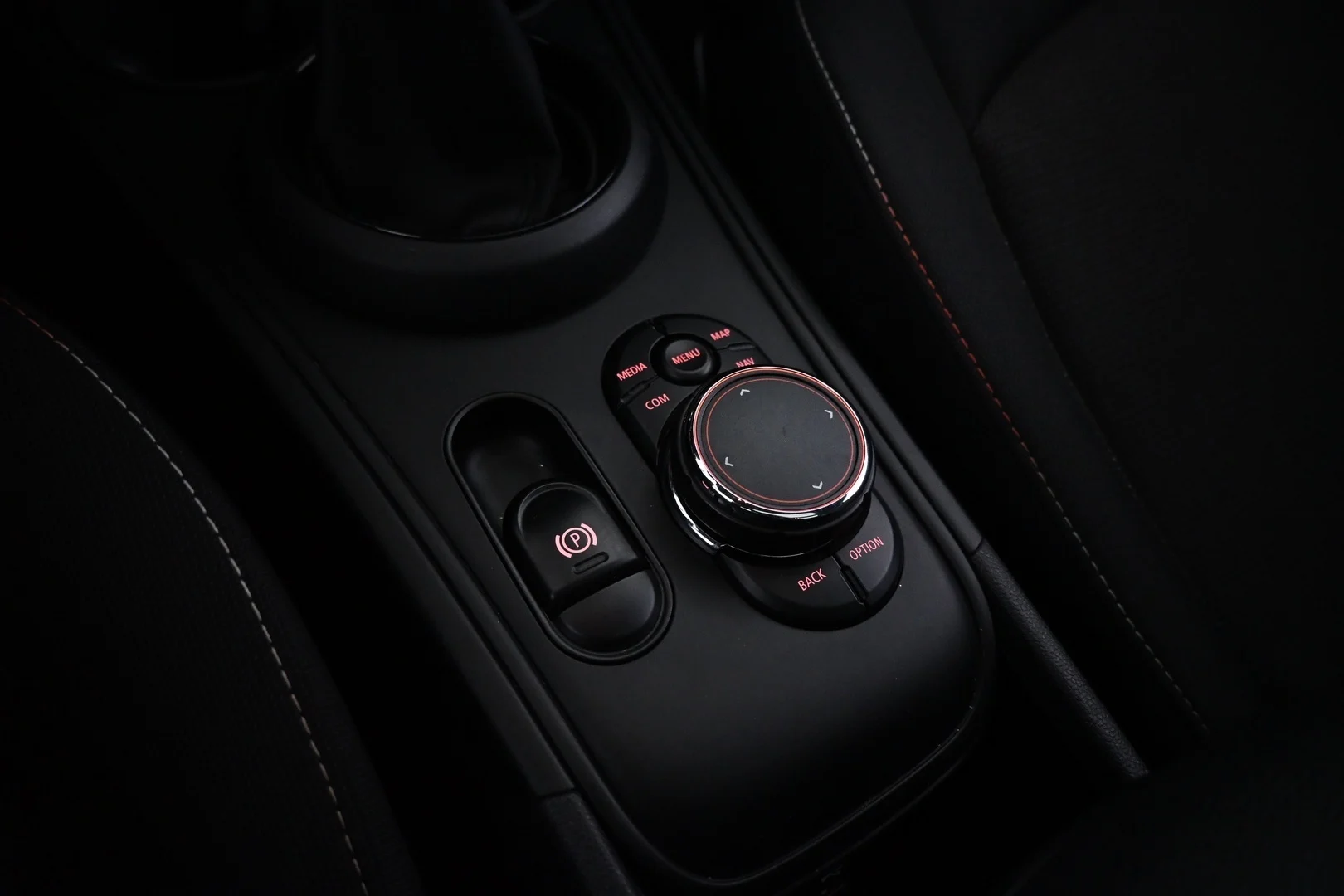 Car Image - uTyiNhg1df8muH1er2Bwf