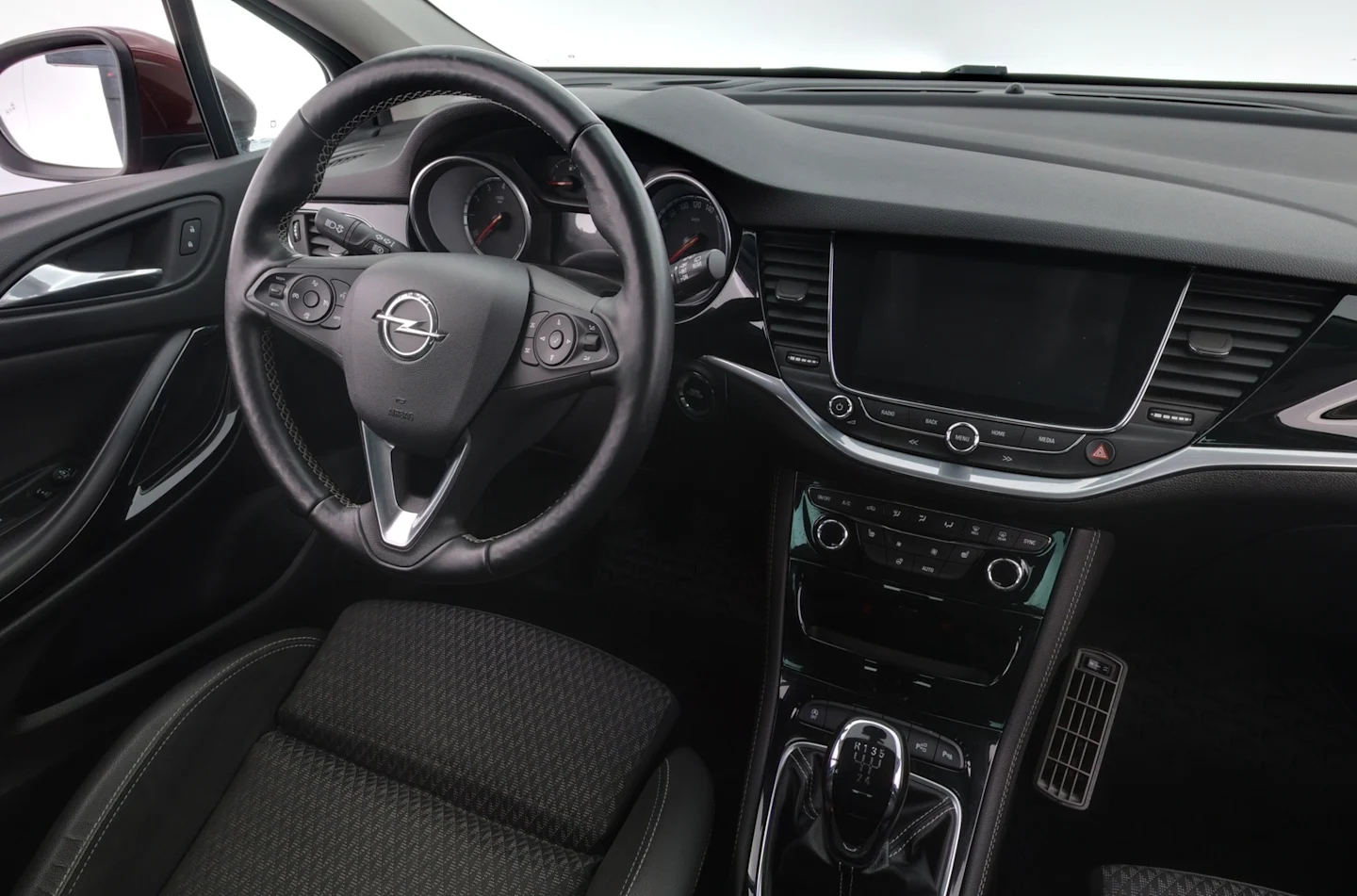 Car Image - 3DMjYhwuPzVpYs0pRgcfFJ