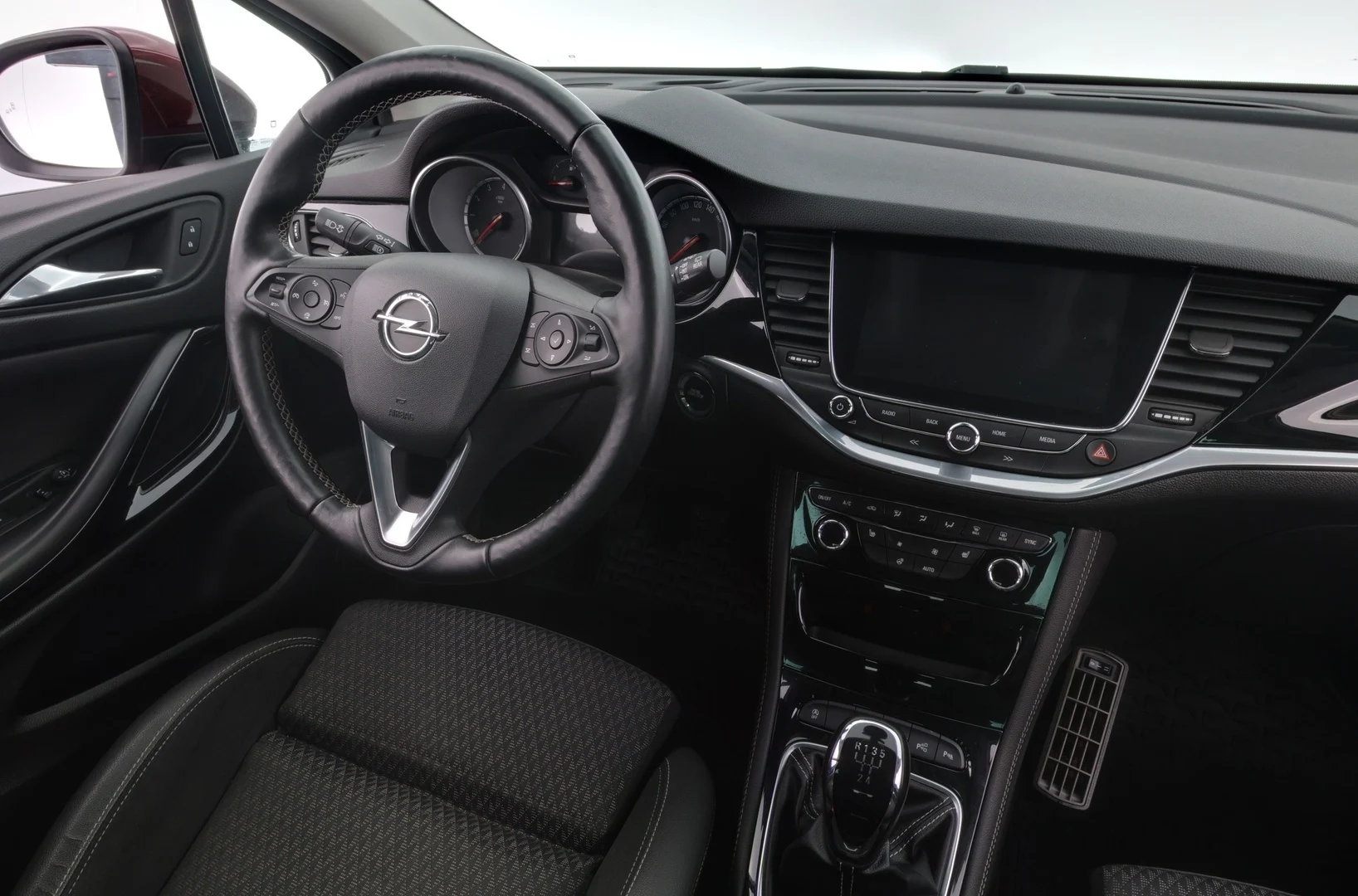 Car Image - 3DMjYhwuPzVpYs0pRgcfFJ