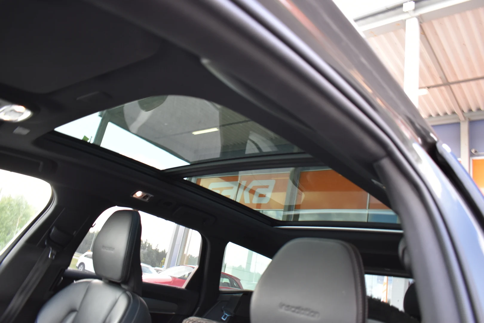 Car Image - 3XYsnNx7mz4e9D24DQNjsf
