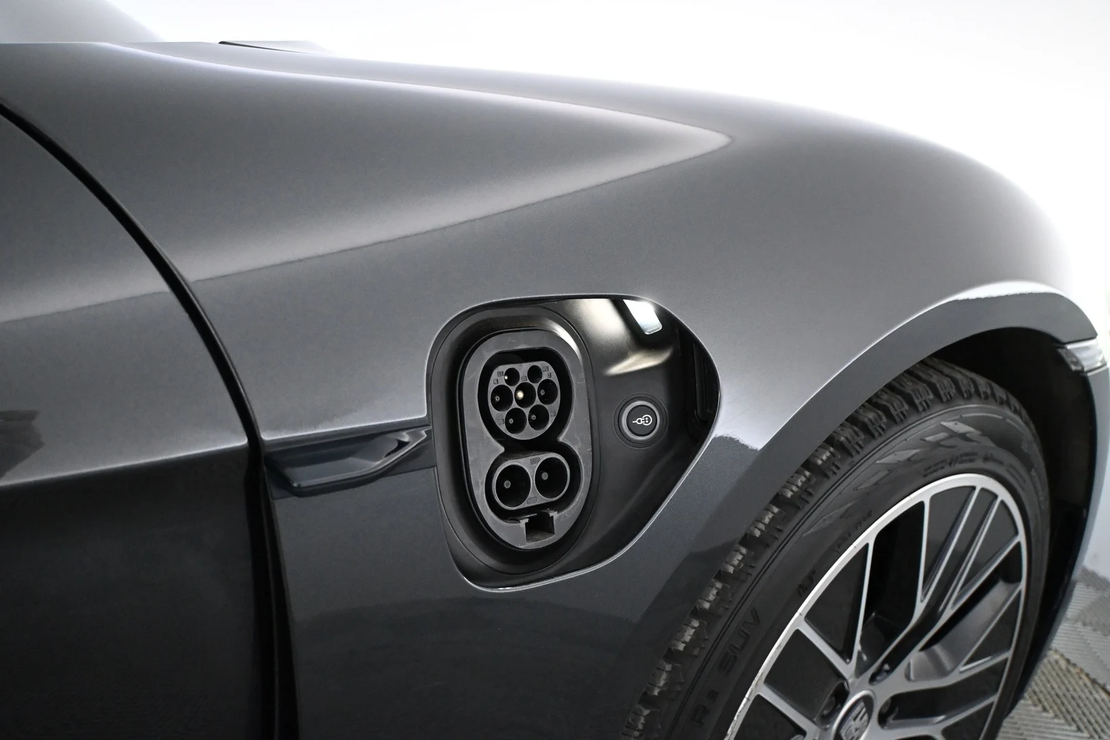Car Image - 4RvPWF6d7k8J0zqOx9rwLX