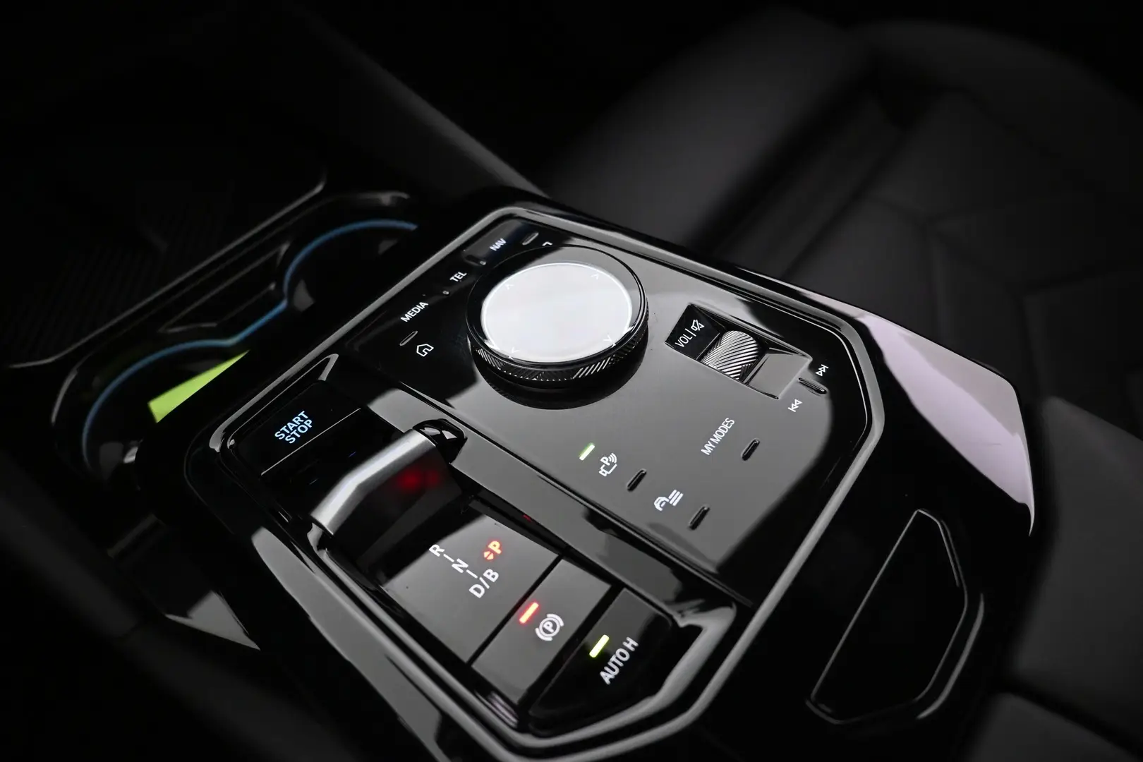 Car Image - 3aDDsRLO4cHb4KjqKOoLMN