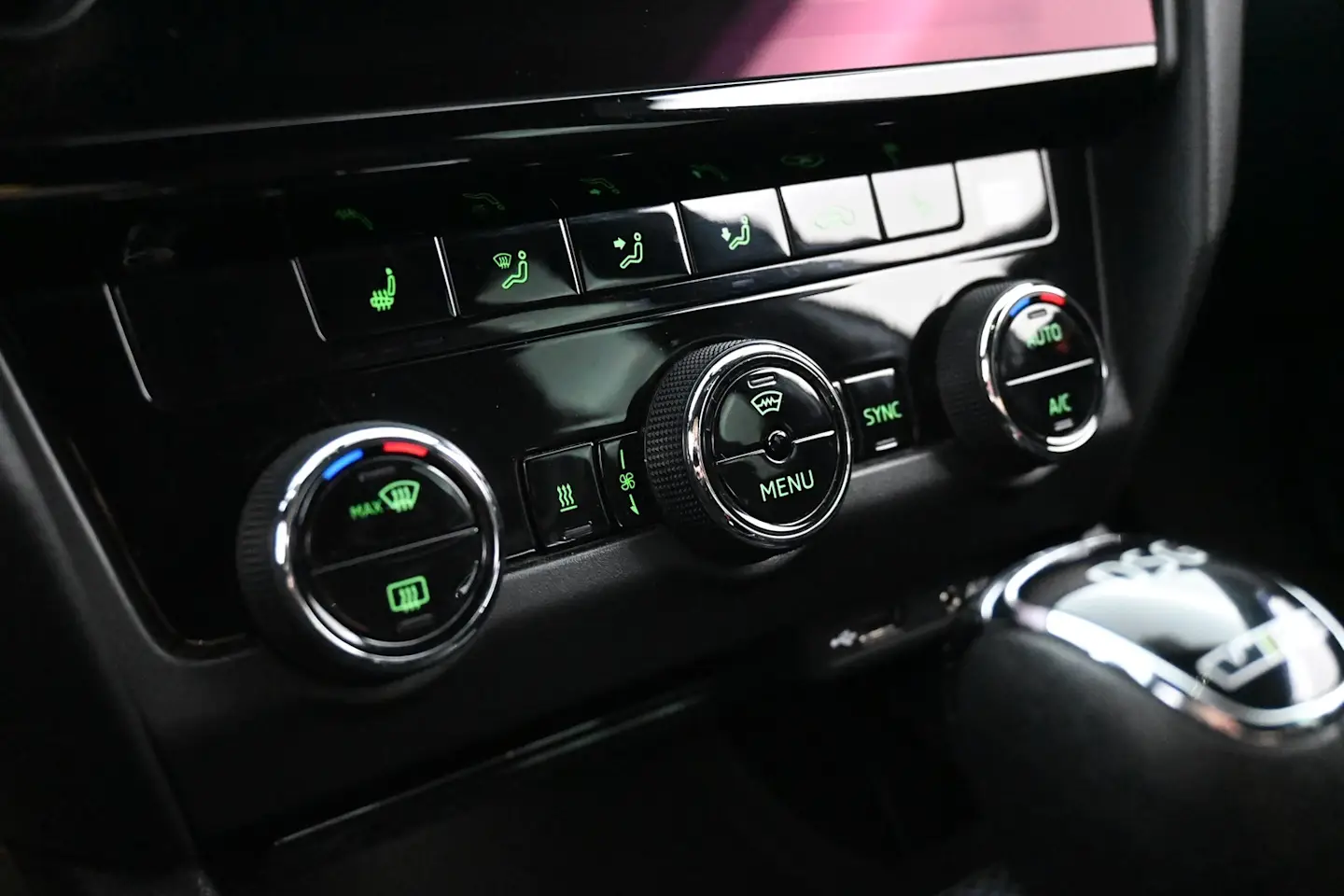 Car Image - 2Vcn7TZ0TAllvBqqhYgZ32