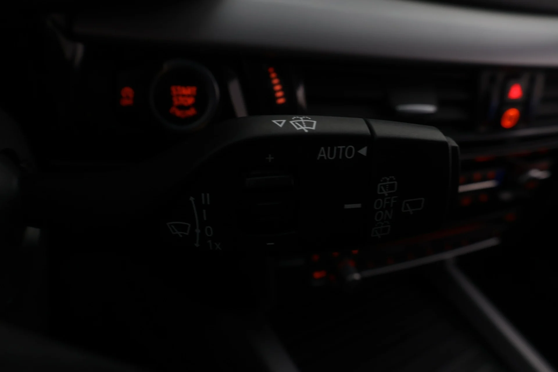 Car Image - 61bNvYVq0zFWkNkkgQVZY