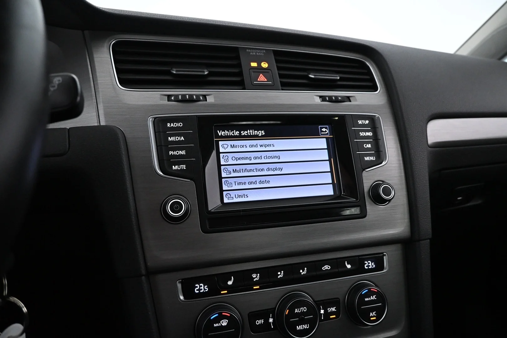 Car Image - 5cV9Lt43UBmtHHnFD3xBMU